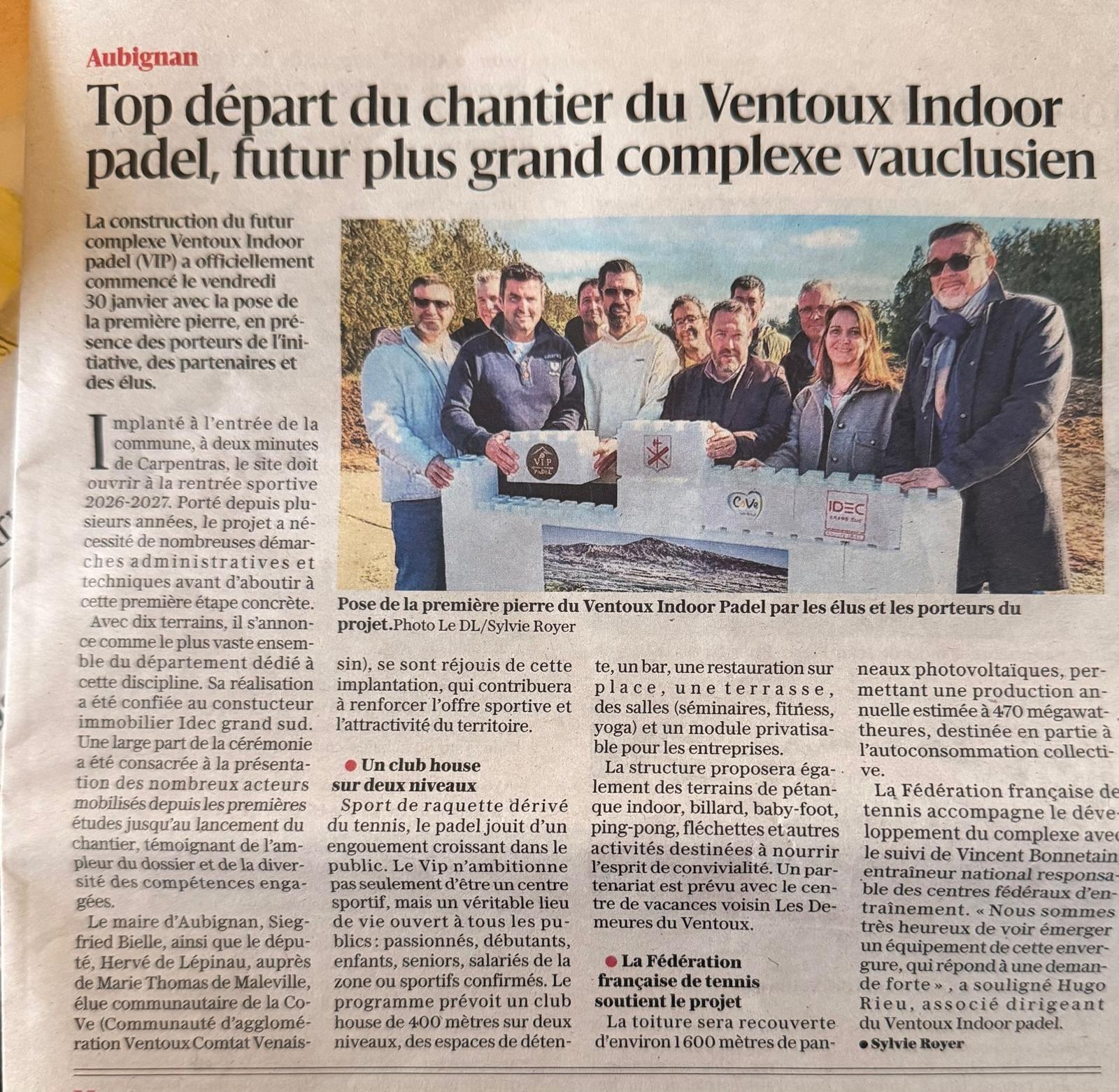 Article du Dauphiné Libéré sur la pose de la première pierre du Ventoux Indoor Padel
